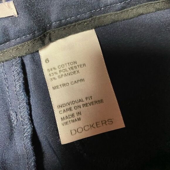 Dockers SZ 6 ideal fit metro capri pants - Picture 5 of 5